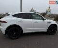 Белый Ягуар E-Pace, объемом двигателя 2 л и пробегом 120 тыс. км за 25500 $, фото 27 на Automoto.ua