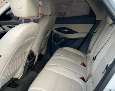Білий Ягуар E-Pace, об'ємом двигуна 2 л та пробігом 220 тис. км за 22000 $, фото 4 на Automoto.ua