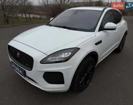 Белый Ягуар E-Pace, объемом двигателя 2 л и пробегом 120 тыс. км за 25500 $, фото 14 на Automoto.ua