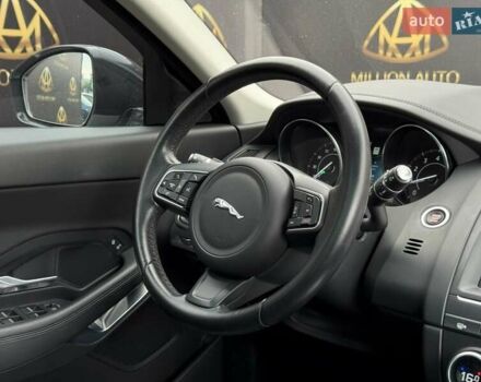 Белый Ягуар E-Pace, объемом двигателя 2 л и пробегом 58 тыс. км за 24300 $, фото 17 на Automoto.ua