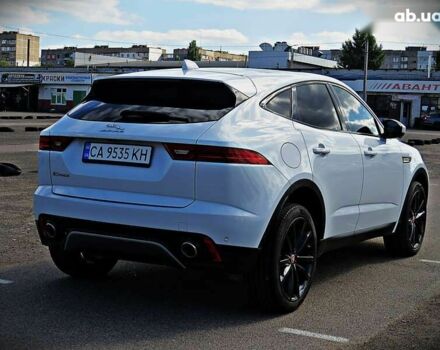 Белый Ягуар E-Pace, объемом двигателя 2 л и пробегом 34 тыс. км за 25500 $, фото 2 на Automoto.ua