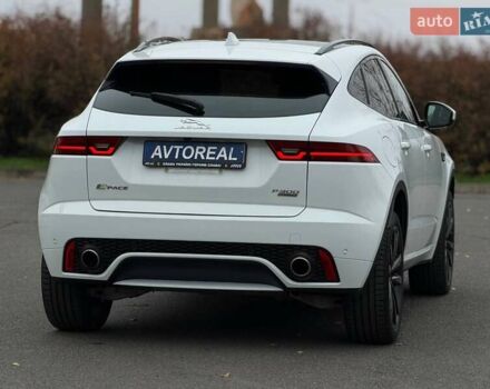 Белый Ягуар E-Pace, объемом двигателя 2 л и пробегом 120 тыс. км за 25500 $, фото 21 на Automoto.ua