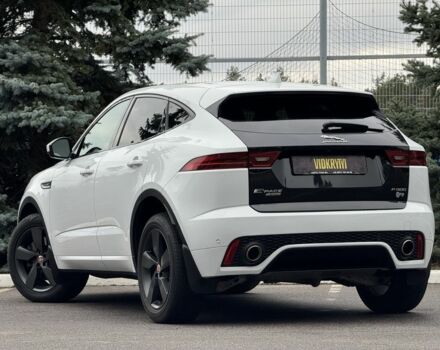 Белый Ягуар E-Pace, объемом двигателя 2 л и пробегом 38 тыс. км за 21500 $, фото 7 на Automoto.ua