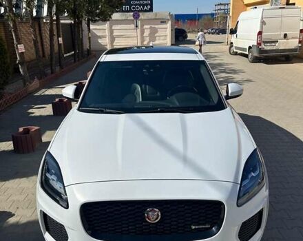 Белый Ягуар E-Pace, объемом двигателя 2 л и пробегом 125 тыс. км за 22900 $, фото 1 на Automoto.ua