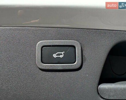 Білий Ягуар E-Pace, об'ємом двигуна 2 л та пробігом 59 тис. км за 28490 $, фото 10 на Automoto.ua