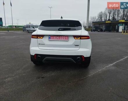 Белый Ягуар E-Pace, объемом двигателя 2 л и пробегом 117 тыс. км за 18000 $, фото 11 на Automoto.ua