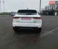 Белый Ягуар E-Pace, объемом двигателя 2 л и пробегом 117 тыс. км за 18000 $, фото 11 на Automoto.ua