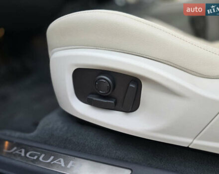 Белый Ягуар E-Pace, объемом двигателя 2 л и пробегом 38 тыс. км за 25000 $, фото 15 на Automoto.ua