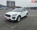 Белый Ягуар E-Pace, объемом двигателя 2 л и пробегом 117 тыс. км за 18000 $, фото 2 на Automoto.ua