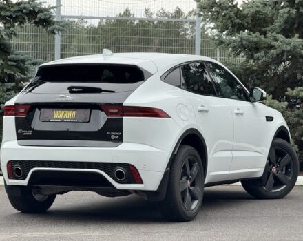 Белый Ягуар E-Pace, объемом двигателя 2 л и пробегом 38 тыс. км за 21500 $, фото 10 на Automoto.ua