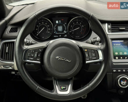 Белый Ягуар E-Pace, объемом двигателя 2 л и пробегом 38 тыс. км за 21500 $, фото 27 на Automoto.ua