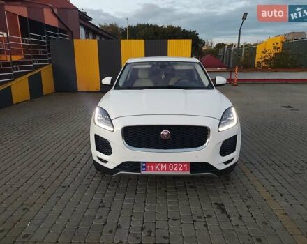 Белый Ягуар E-Pace, объемом двигателя 2 л и пробегом 117 тыс. км за 18850 $, фото 3 на Automoto.ua