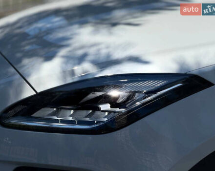 Белый Ягуар E-Pace, объемом двигателя 2 л и пробегом 72 тыс. км за 26100 $, фото 6 на Automoto.ua