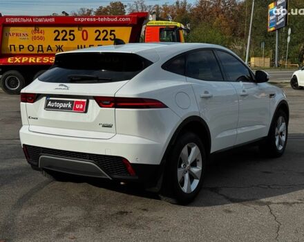 Белый Ягуар E-Pace, объемом двигателя 2 л и пробегом 59 тыс. км за 28490 $, фото 5 на Automoto.ua