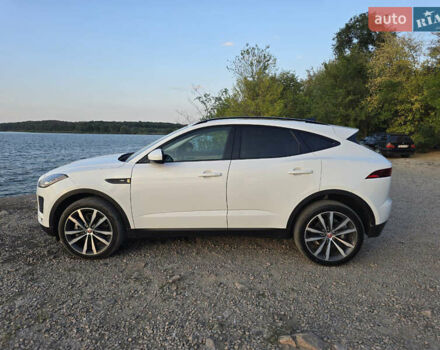 Белый Ягуар E-Pace, объемом двигателя 2 л и пробегом 38 тыс. км за 25000 $, фото 7 на Automoto.ua