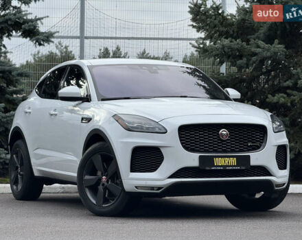 Белый Ягуар E-Pace, объемом двигателя 2 л и пробегом 38 тыс. км за 21500 $, фото 6 на Automoto.ua