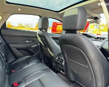 Белый Ягуар E-Pace, объемом двигателя 2 л и пробегом 59 тыс. км за 28490 $, фото 28 на Automoto.ua