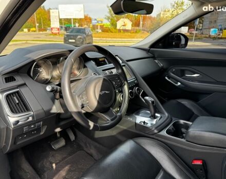 Белый Ягуар E-Pace, объемом двигателя 2 л и пробегом 59 тыс. км за 28490 $, фото 13 на Automoto.ua