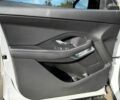 Белый Ягуар E-Pace, объемом двигателя 2 л и пробегом 59 тыс. км за 28490 $, фото 11 на Automoto.ua