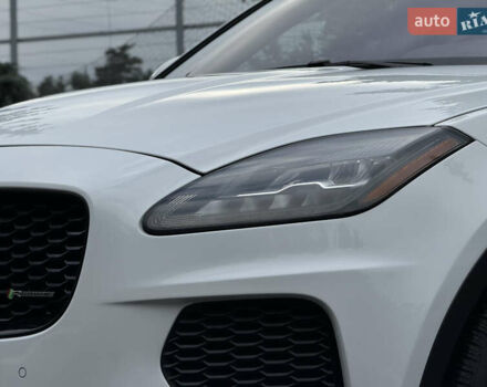 Белый Ягуар E-Pace, объемом двигателя 2 л и пробегом 38 тыс. км за 21500 $, фото 9 на Automoto.ua