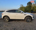 Белый Ягуар E-Pace, объемом двигателя 2 л и пробегом 38 тыс. км за 25000 $, фото 2 на Automoto.ua