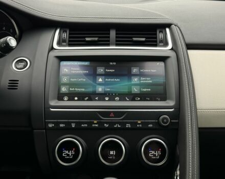 Белый Ягуар E-Pace, объемом двигателя 2 л и пробегом 38 тыс. км за 21500 $, фото 20 на Automoto.ua