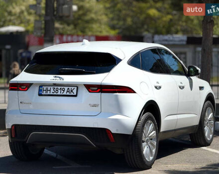 Белый Ягуар E-Pace, объемом двигателя 2 л и пробегом 72 тыс. км за 26500 $, фото 5 на Automoto.ua