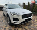 Белый Ягуар E-Pace, объемом двигателя 2 л и пробегом 98 тыс. км за 27800 $, фото 1 на Automoto.ua