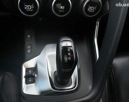 Белый Ягуар E-Pace, объемом двигателя 2 л и пробегом 59 тыс. км за 28490 $, фото 22 на Automoto.ua