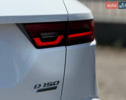 Белый Ягуар E-Pace, объемом двигателя 2 л и пробегом 72 тыс. км за 26100 $, фото 7 на Automoto.ua