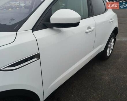 Белый Ягуар E-Pace, объемом двигателя 2 л и пробегом 117 тыс. км за 18000 $, фото 17 на Automoto.ua