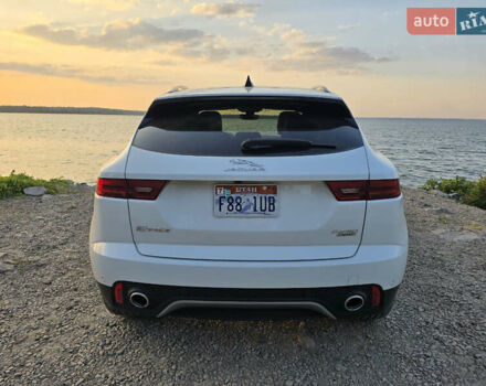 Белый Ягуар E-Pace, объемом двигателя 2 л и пробегом 38 тыс. км за 25000 $, фото 8 на Automoto.ua