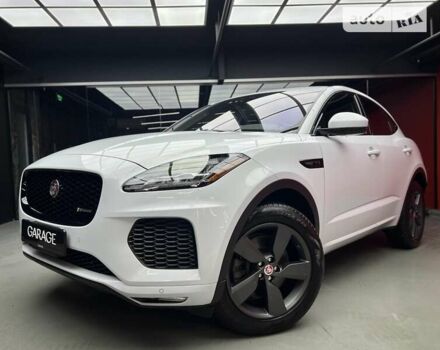 Белый Ягуар E-Pace, объемом двигателя 2 л и пробегом 33 тыс. км за 33500 $, фото 4 на Automoto.ua