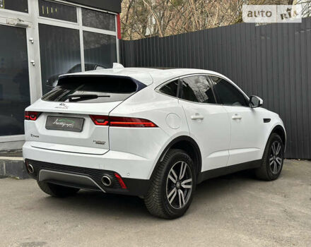 Білий Ягуар E-Pace, об'ємом двигуна 2 л та пробігом 99 тис. км за 27500 $, фото 1 на Automoto.ua