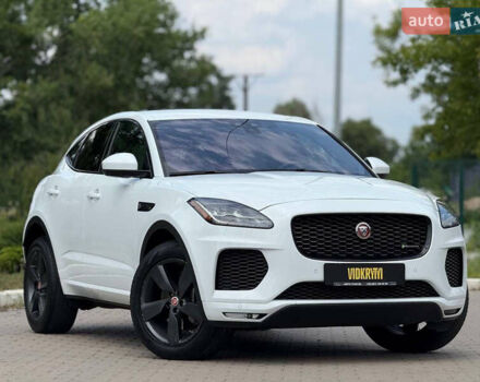 Белый Ягуар E-Pace, объемом двигателя 2 л и пробегом 38 тыс. км за 23900 $, фото 3 на Automoto.ua
