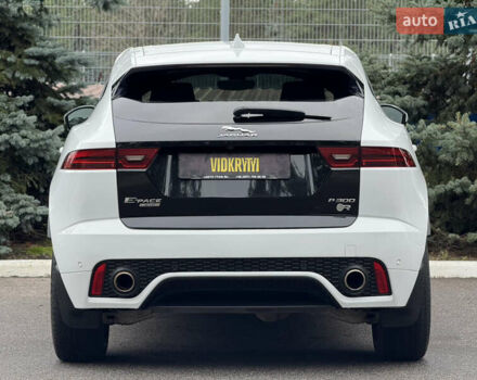 Белый Ягуар E-Pace, объемом двигателя 2 л и пробегом 38 тыс. км за 21500 $, фото 18 на Automoto.ua