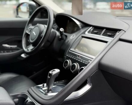 Білий Ягуар E-Pace, об'ємом двигуна 2 л та пробігом 72 тис. км за 26999 $, фото 11 на Automoto.ua