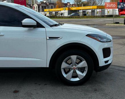 Білий Ягуар E-Pace, об'ємом двигуна 2 л та пробігом 59 тис. км за 28490 $, фото 4 на Automoto.ua