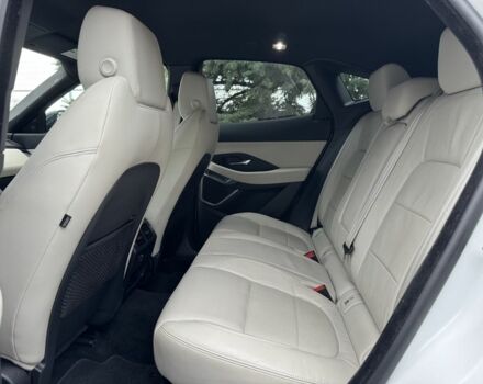 Белый Ягуар E-Pace, объемом двигателя 2 л и пробегом 38 тыс. км за 21500 $, фото 23 на Automoto.ua