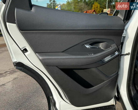 Білий Ягуар E-Pace, об'ємом двигуна 2 л та пробігом 59 тис. км за 28490 $, фото 23 на Automoto.ua