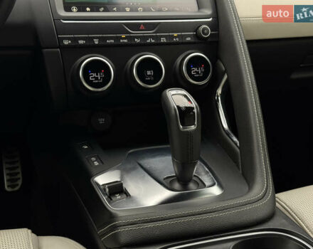 Белый Ягуар E-Pace, объемом двигателя 2 л и пробегом 38 тыс. км за 21500 $, фото 35 на Automoto.ua