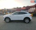 Белый Ягуар E-Pace, объемом двигателя 2 л и пробегом 117 тыс. км за 18850 $, фото 12 на Automoto.ua