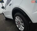 Белый Ягуар E-Pace, объемом двигателя 2 л и пробегом 117 тыс. км за 18000 $, фото 15 на Automoto.ua