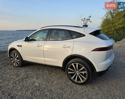 Білий Ягуар E-Pace, об'ємом двигуна 2 л та пробігом 35 тис. км за 28000 $, фото 4 на Automoto.ua