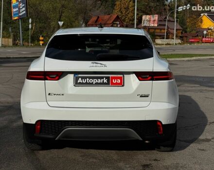 Белый Ягуар E-Pace, объемом двигателя 2 л и пробегом 59 тыс. км за 28490 $, фото 6 на Automoto.ua