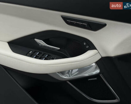 Белый Ягуар E-Pace, объемом двигателя 2 л и пробегом 38 тыс. км за 21500 $, фото 40 на Automoto.ua