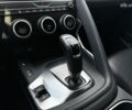 Белый Ягуар E-Pace, объемом двигателя 2 л и пробегом 59 тыс. км за 28490 $, фото 21 на Automoto.ua
