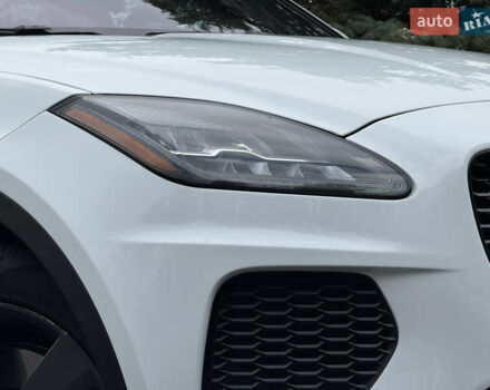 Белый Ягуар E-Pace, объемом двигателя 2 л и пробегом 38 тыс. км за 21500 $, фото 8 на Automoto.ua