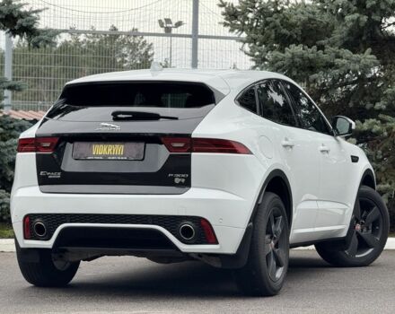 Белый Ягуар E-Pace, объемом двигателя 2 л и пробегом 38 тыс. км за 21500 $, фото 11 на Automoto.ua