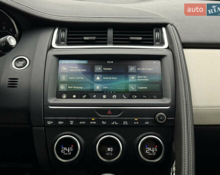 Белый Ягуар E-Pace, объемом двигателя 2 л и пробегом 38 тыс. км за 21500 $, фото 33 на Automoto.ua